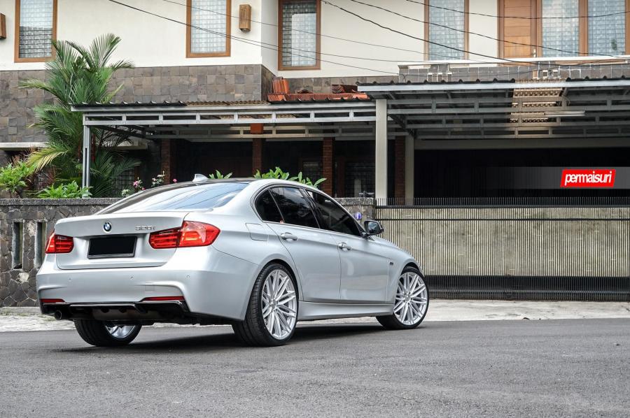  BMW 320i Sedan on Vossen Wheels (VFS4) 2017 года  (фото 12 из 12)